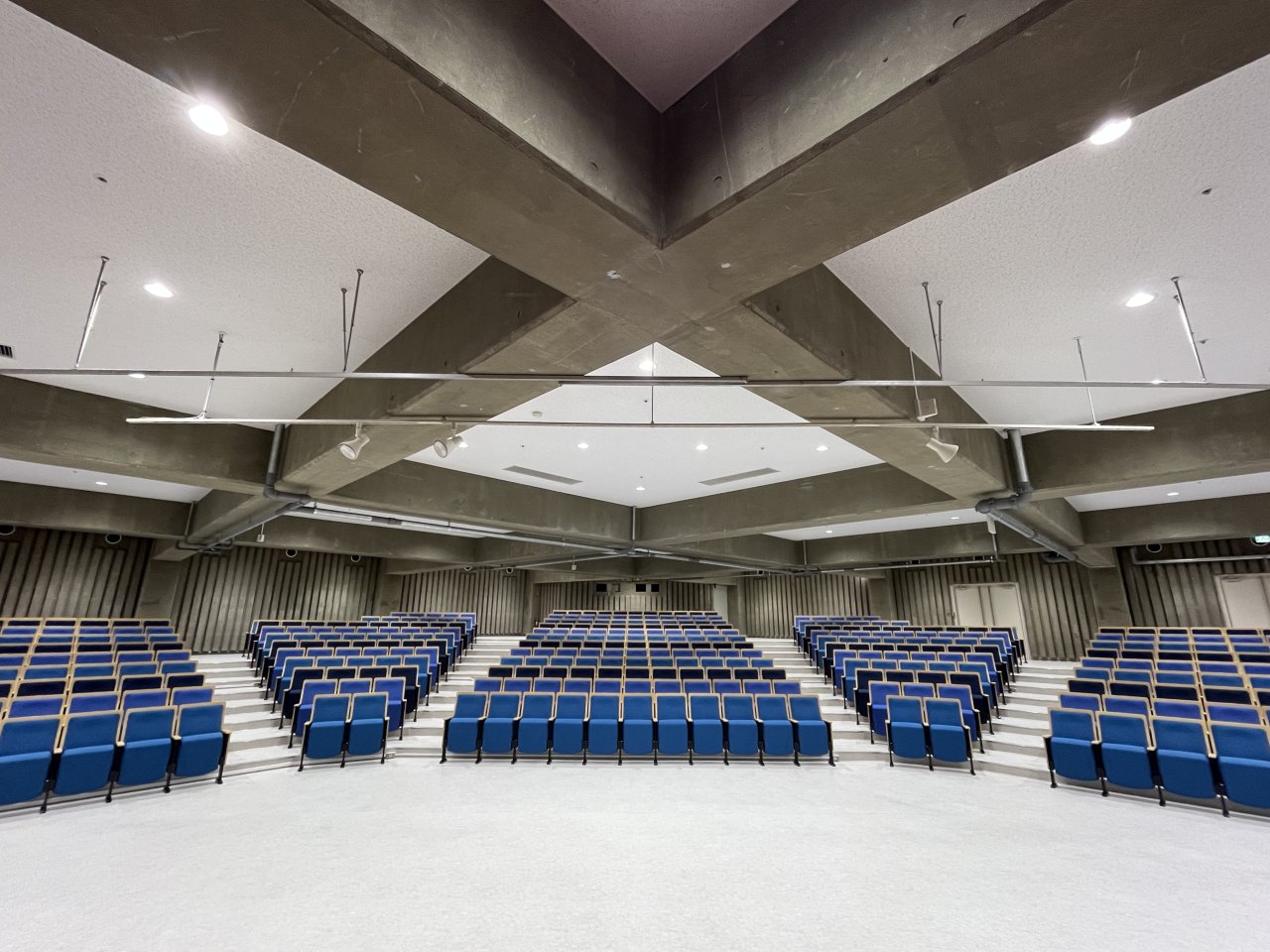 SZ中学高等学校